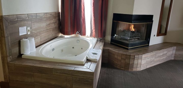 King Suite Fireplace