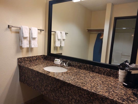 QQNS KNS KFNS QQFNS KS QQS VANITY resized