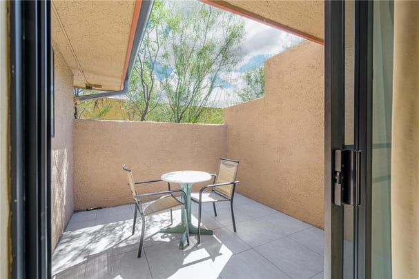 Suite - 1 King Bed with Patio