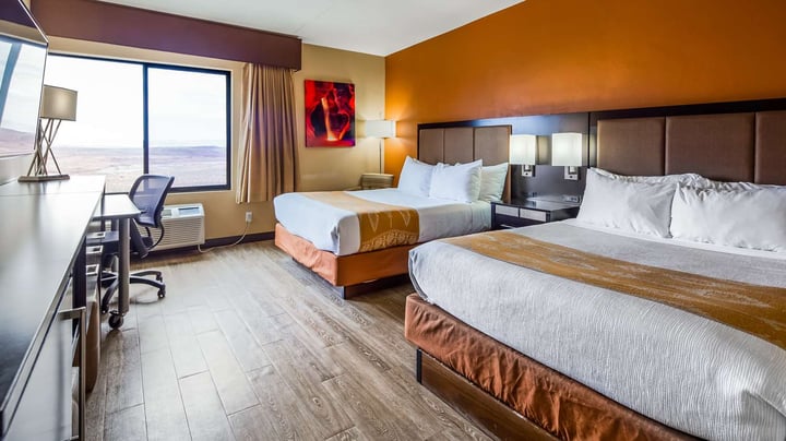 Deluxe Queen Guest Room