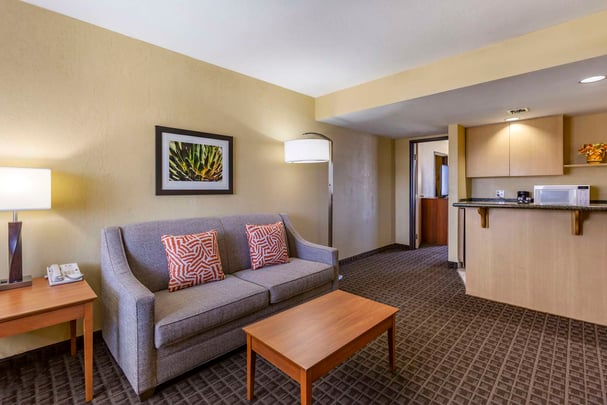 Double Queen Balcony