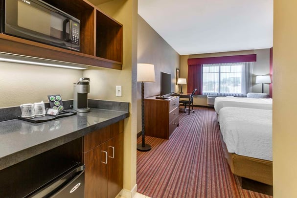 Double Queen Kitchenette