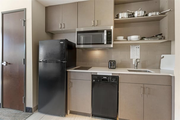 1 King Bed w/ Patio and Kitchenette