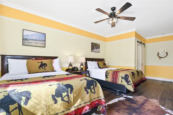 Double Queen Guest Room