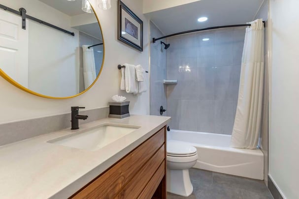 Junior Suite Bathroom