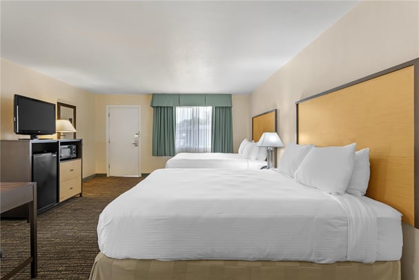 2 Queen Room
