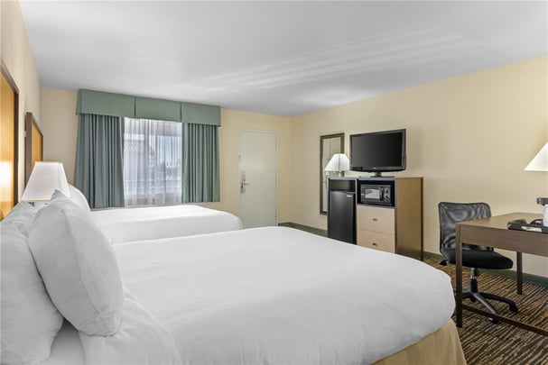 2 Queen Room