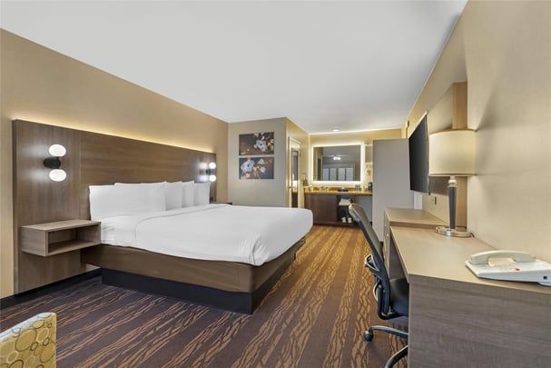 King Upper Floor 655