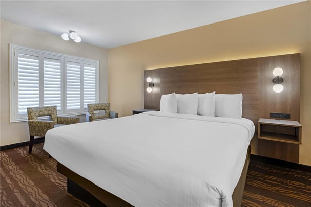 King Upper Floor 655