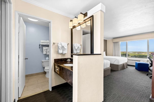 Double Queen Bathroom