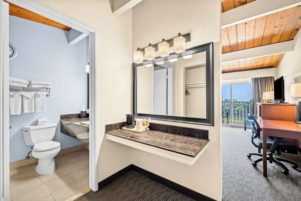 Double Queen Bathroom