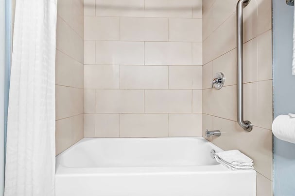 Double Queen Bathroom