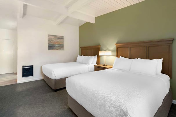 2 Queen Room