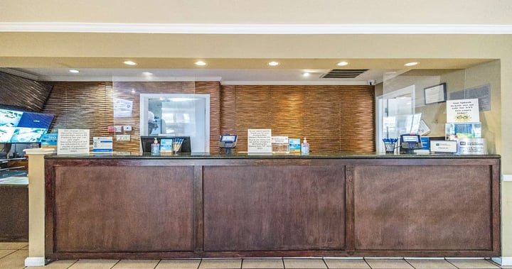 Front Desk/Reception