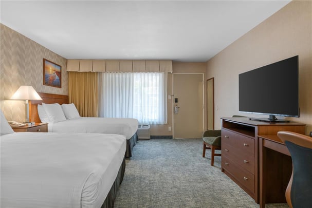 Double Queen Guest Room