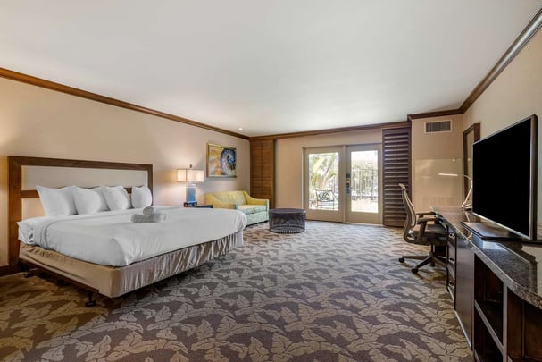 Casa Marina King Accessible Room with Sofabed