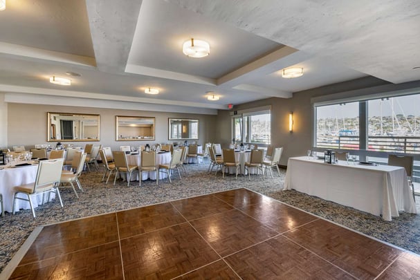 Grand Marina Meeting Room Social Set