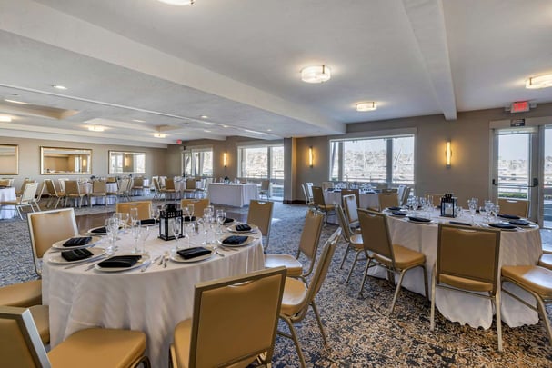 Grand Marina Meeting Room Social Set