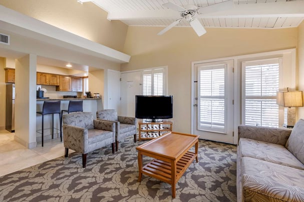 Island Palms Suite Living Room