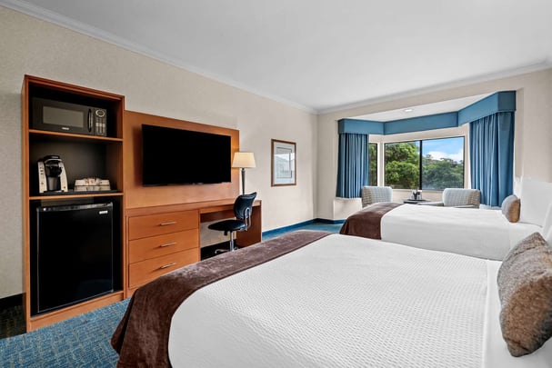 2 Queen Room Pet Friendly