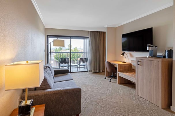 King room with living room