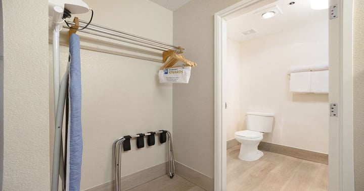 Double queen fire place