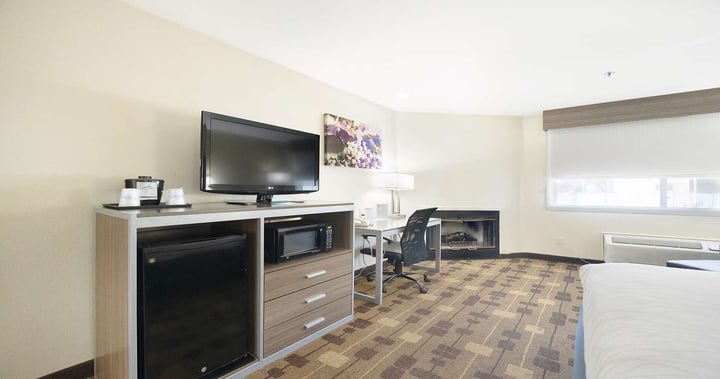 King suite with fireplace