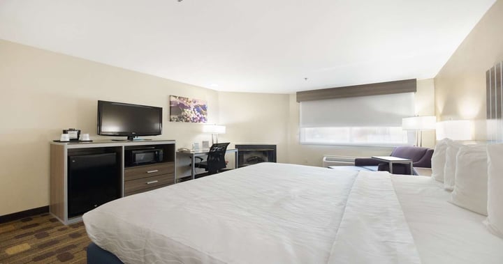 King suite with fireplace