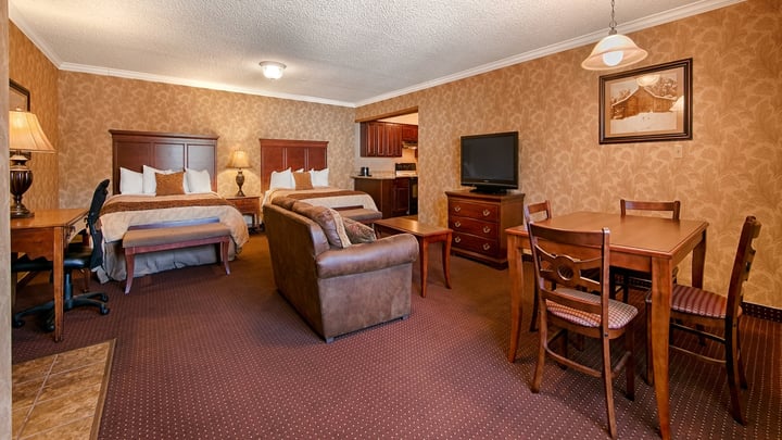 Two Room Queen Kitchenette Suite