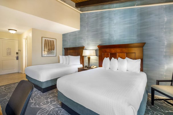 Courtyard View | 2 Queen Beds