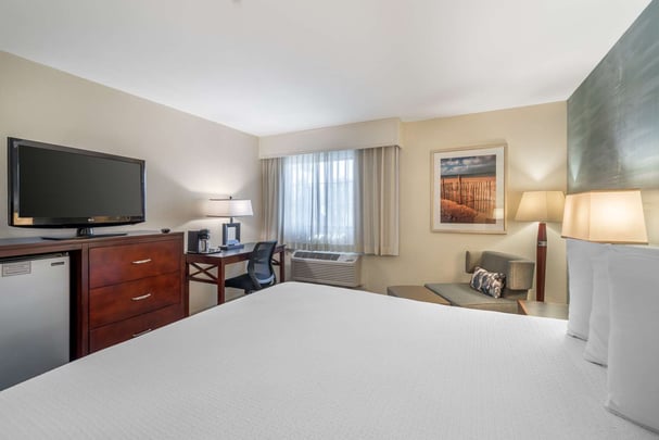 Mobility Accessible | 1 King Bed - Roll In Shower