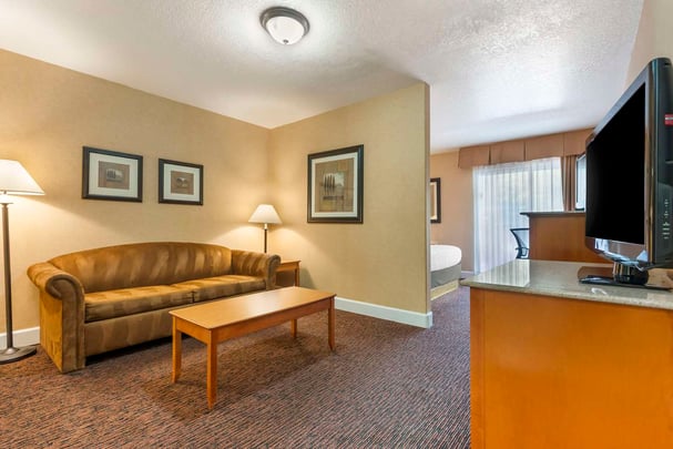 Queen executive suite