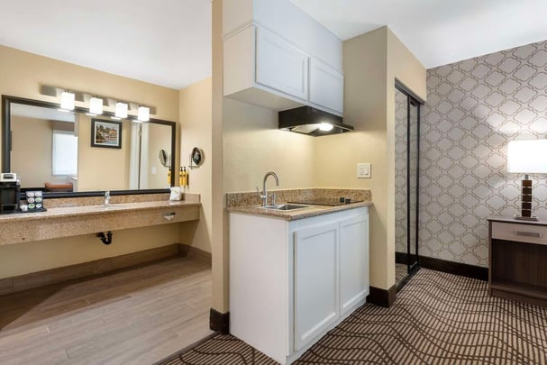 King Room Kitchenette