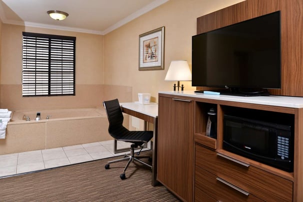 King Room with Jacuzzi