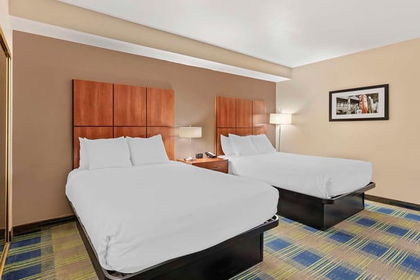 Oversized 2 Queen Room