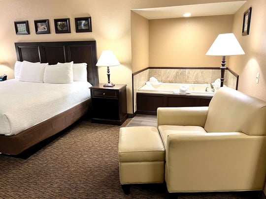 King Jacuzzi Room