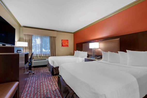 Double Queen Balcony