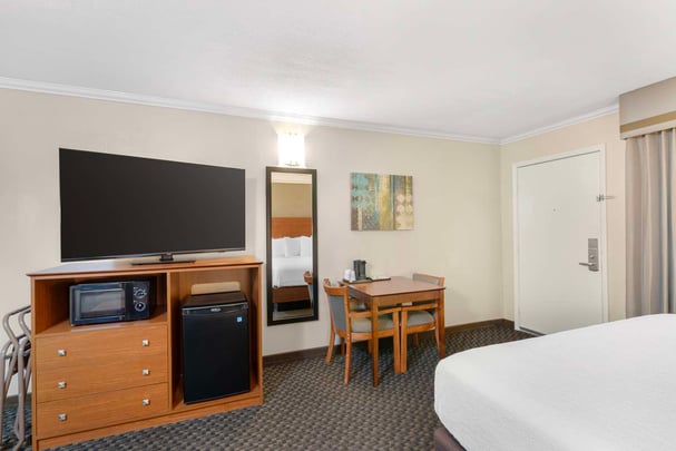 King Room with Kitchenette