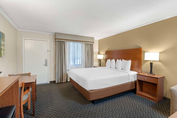 King Room with Kitchenette