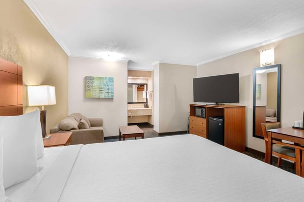 King Room with Kitchenette