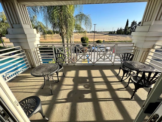 2 King Bed with Balcony