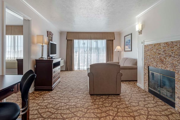 Large King Room - Balcony