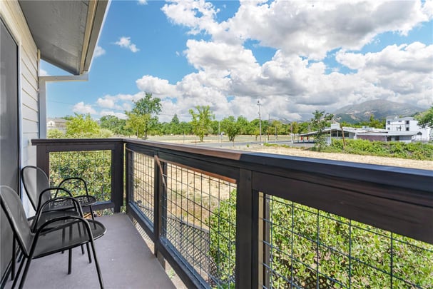 Balcony Mountain View King