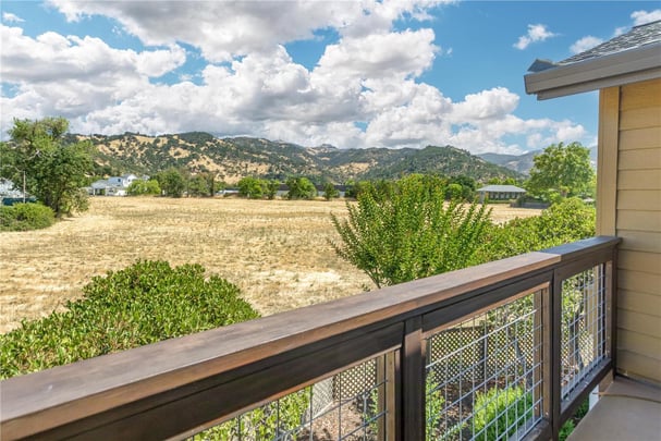 Balcony Mountain View King