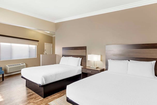 2 Queen Suite