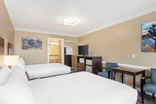 ADA 2 Queen Room