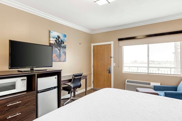 ADA 2 Queen Room