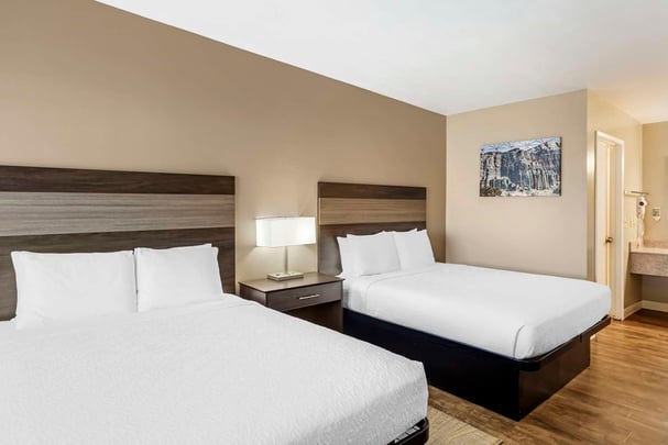 2 Queen Room
