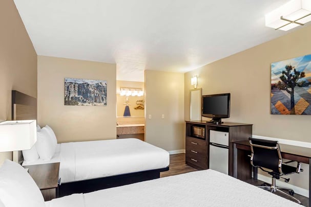 2 Queen Room