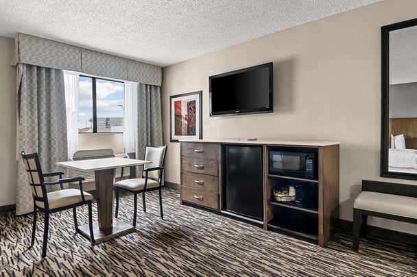 2 Queen 2 Bedroom Suite